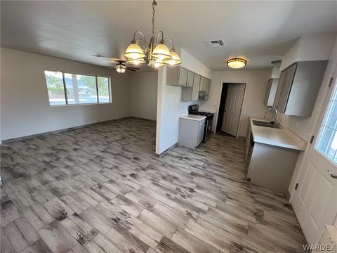 3262 N Apache St, Kingman, AZ 86401 photo 5