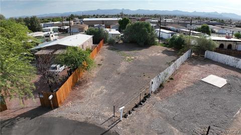 2044 Swan Cir, Bullhead City, AZ 86442