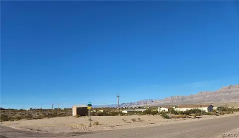 605 E Yates Dr, Meadview, AZ 86444 photo 4
