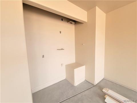 7796 E Devils Arch Dr, Kingman, AZ 86401 photo 4