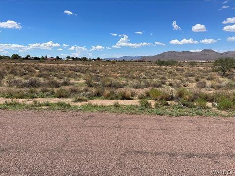 7334 E Blackjack Dr, Kingman, AZ 86401 photo 1