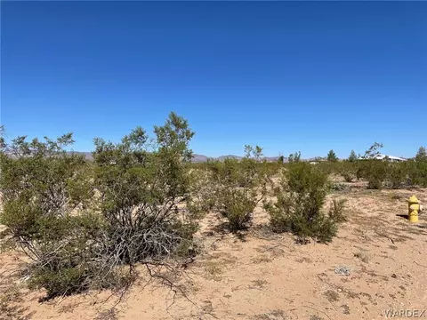 629 S Glen Canyon Rd, Golden Valley, AZ 86413