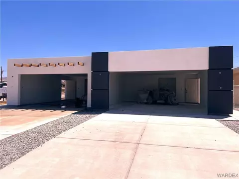 186 Palm Ave, Bullhead City, AZ 86429