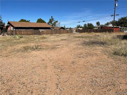 3593 E Lark Ln, Kingman, AZ 86409 photo 4