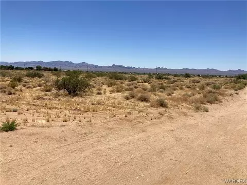 3913 N Alpine Rd, Golden Valley, AZ 86413