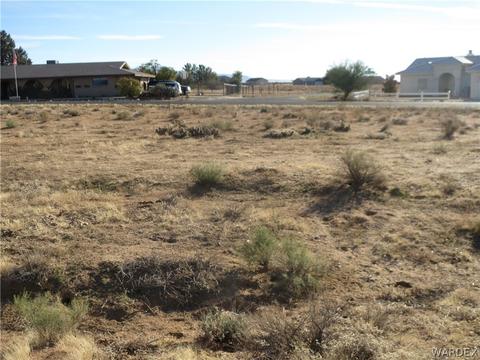 7921 E Saddleback Dr, Kingman, AZ 86401 photo 3