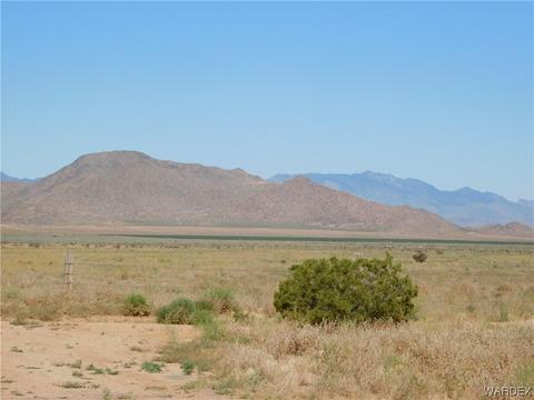 7062 E Blackjack Dr, Kingman, AZ 86401 photo 2