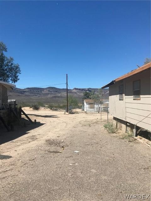 12137 S Second St, Yucca, AZ 86438 photo 5