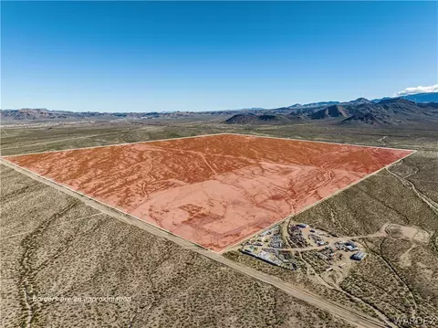 4994 S Apache Rd, Golden Valley, AZ 86413