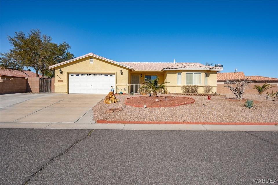  4795 S Castilla Dr, Fort Mohave, AZ 86426 photo 2