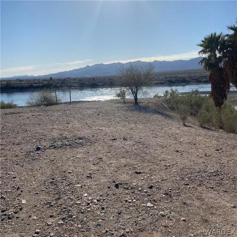 490 Riverview Dr, Bullhead City, AZ 86442