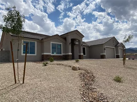 2948 Triangle S St, Kingman, AZ 86401