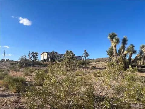 8085 W El Verano Dr, White Hills, AZ 86445