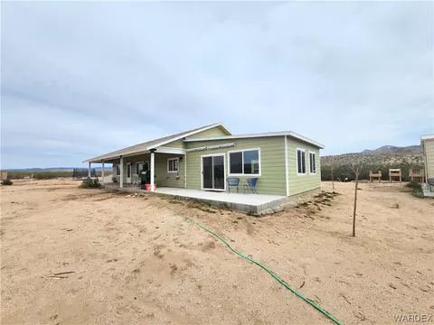 6101 S Mountain Lion Rd, Kingman, AZ 86401