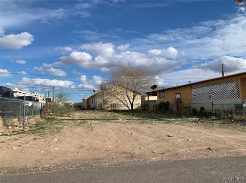 2130 Balboa Dr, Bullhead City, AZ 86442