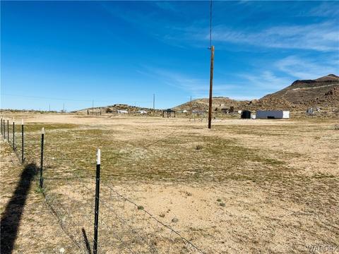 2874 E Calle Charcas Rd, Kingman, AZ 86409
