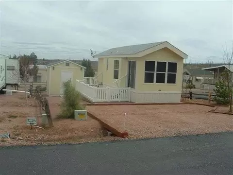 2701 Rustlers Roost Rd, Overgaard, AZ 85933 photo 2