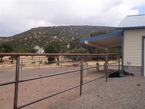585 E 11th Ln, Eagar, AZ 85925 photo 4