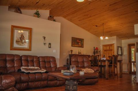 2729 Covered Wagon Trl, Overgaard, AZ 85933 photo 13