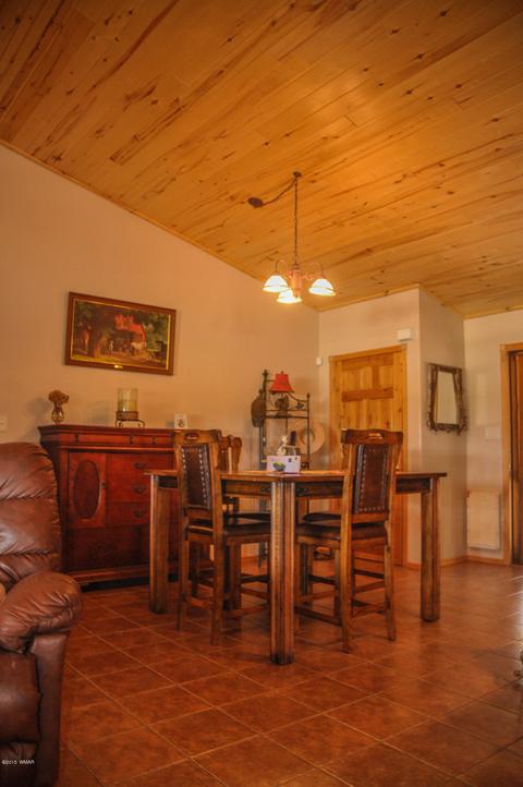 2729 Covered Wagon Trl, Overgaard, AZ 85933 photo 18