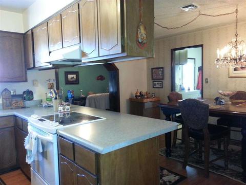 594 E Central Ave, Eagar, AZ 85925 photo 6