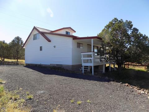 1286 S Cedar St, Eagar, AZ 85925 photo 3