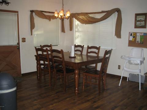 2910 Red Cinder Rd, Overgaard, AZ 85933 photo 10