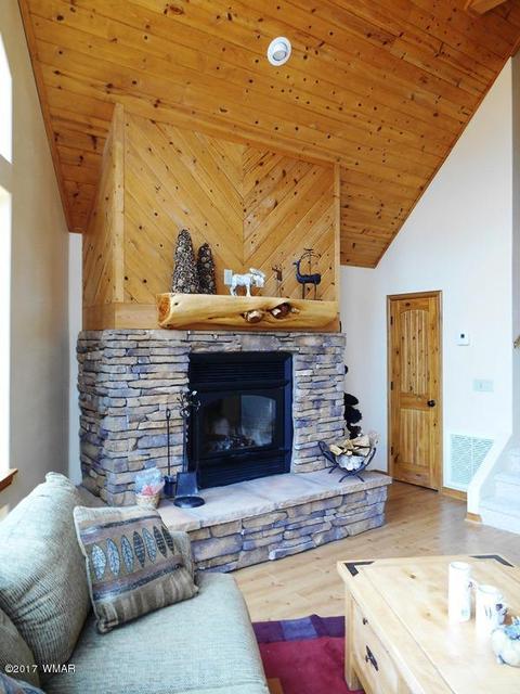 2228 Eagle Ln, Overgaard, AZ 85933 photo 4