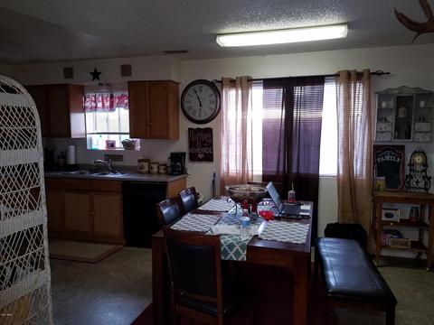715 E Chiricahua Trl, Springerville, AZ 85938 photo 4