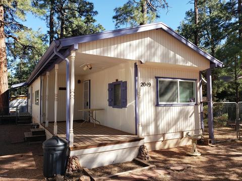 2049 Wilderness Dr, Overgaard, AZ 85933 photo 1
