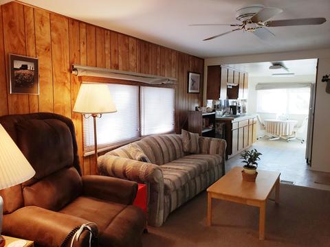 2049 Wilderness Dr, Overgaard, AZ 85933 photo 2