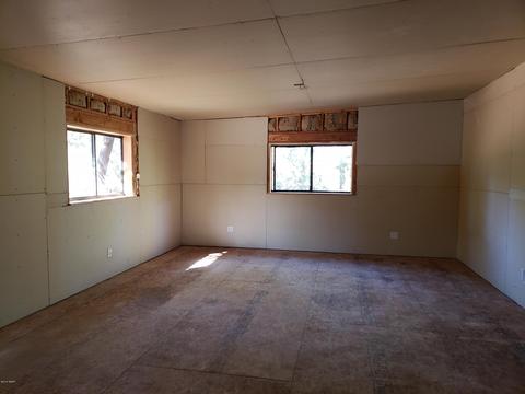 2707 Horseshoe Ct, Overgaard, AZ 85933 photo 14