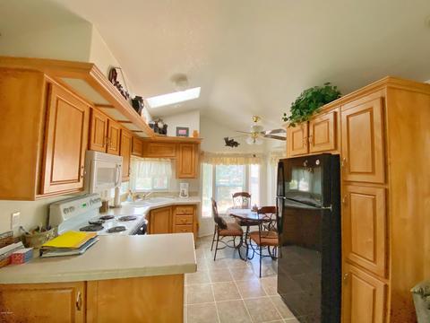 2216 Wrangler Way, Overgaard, AZ 85933 photo 9