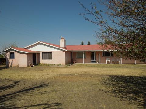 215 E 4th St, Eagar, AZ 85925 photo 2