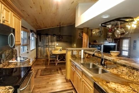 2715 High Pine Loop, Overgaard, AZ 85933 photo 9