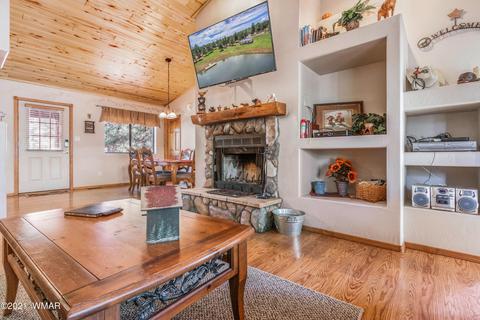 2683 Lodge Loop, Overgaard, AZ 85933 photo 9