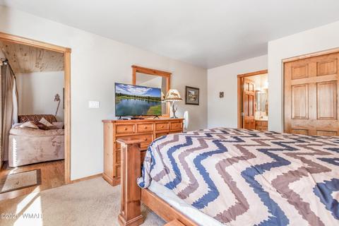 2683 Lodge Loop, Overgaard, AZ 85933 photo 11