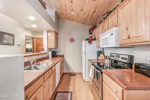 2683 Lodge Loop, Overgaard, AZ 85933 photo 4