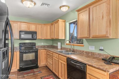 2242 Page Dr, Overgaard, AZ 85933 photo 8
