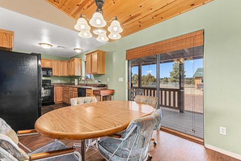 2242 Page Dr, Overgaard, AZ 85933 photo 5