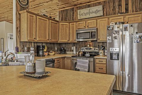 374 S Hamblin St, Eagar, AZ 85925 photo 8