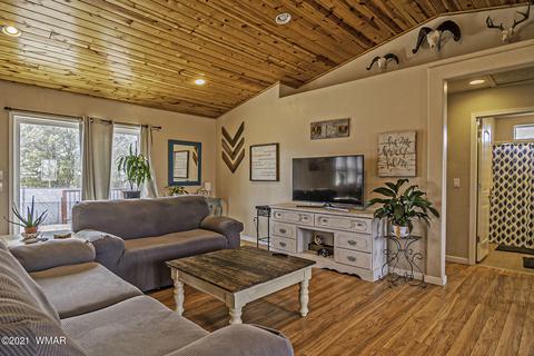 374 S Hamblin St, Eagar, AZ 85925 photo 4