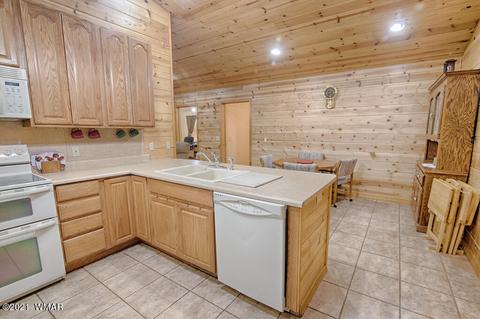 2092 Roundup Rd, Overgaard, AZ 85933 photo 16