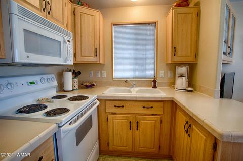 8247 Bogie Loop, Show Low, AZ 85901 photo 4