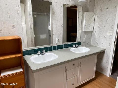 3557 Wildflower Dr, Overgaard, AZ 85933 photo 12