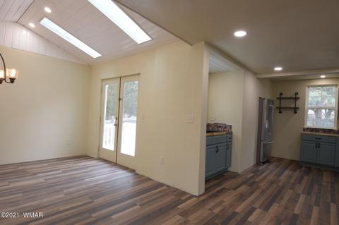 2064 Sagebrush Dr, Overgaard, AZ 85928 photo 10