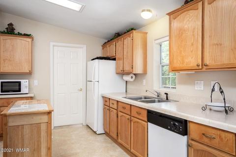 2896 Wildcat Trl, Overgaard, AZ 85933 photo 6