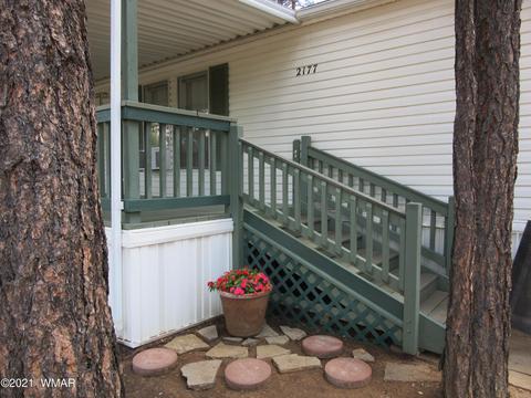 2177 S Oval Dr, Overgaard, AZ 85933 photo 4