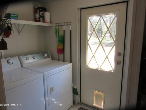 2177 S Oval Dr, Overgaard, AZ 85933 photo 12