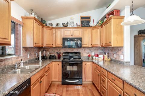 2238 Page Dr, Overgaard, AZ 85933 photo 6